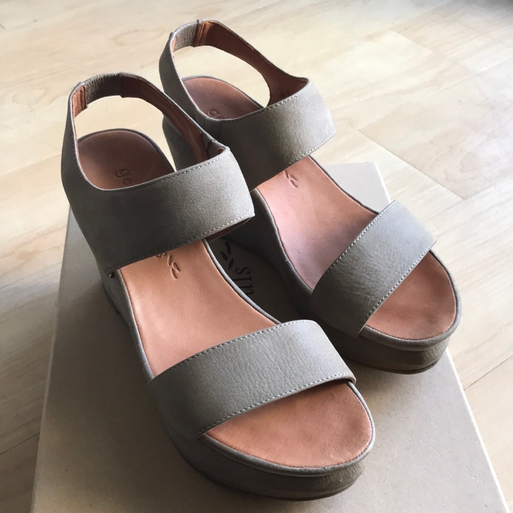 Gentle Souls Junior Barry Nu Opened Toe Wedges